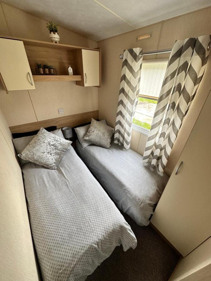מלון ריל 6 Berth Caravan On Marine Holiday Park מראה חיצוני תמונה