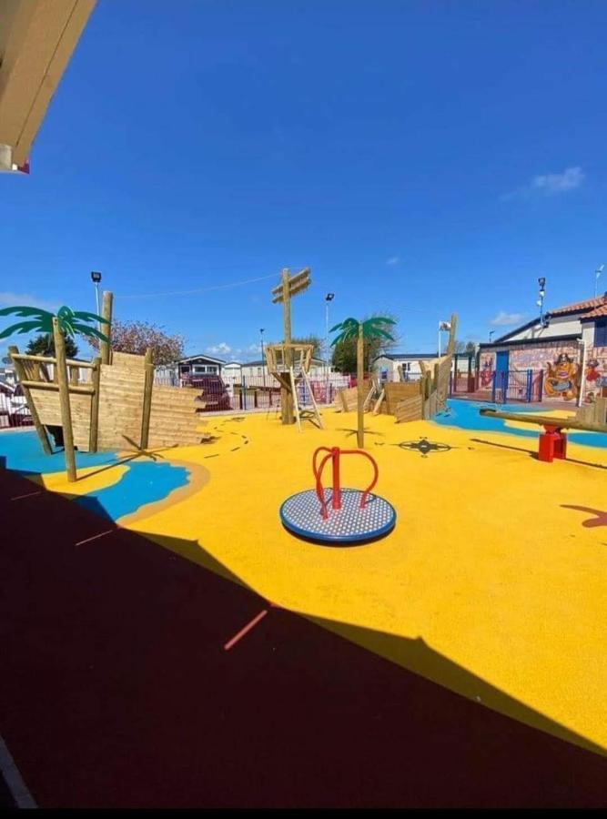 מלון ריל 6 Berth Caravan On Marine Holiday Park מראה חיצוני תמונה