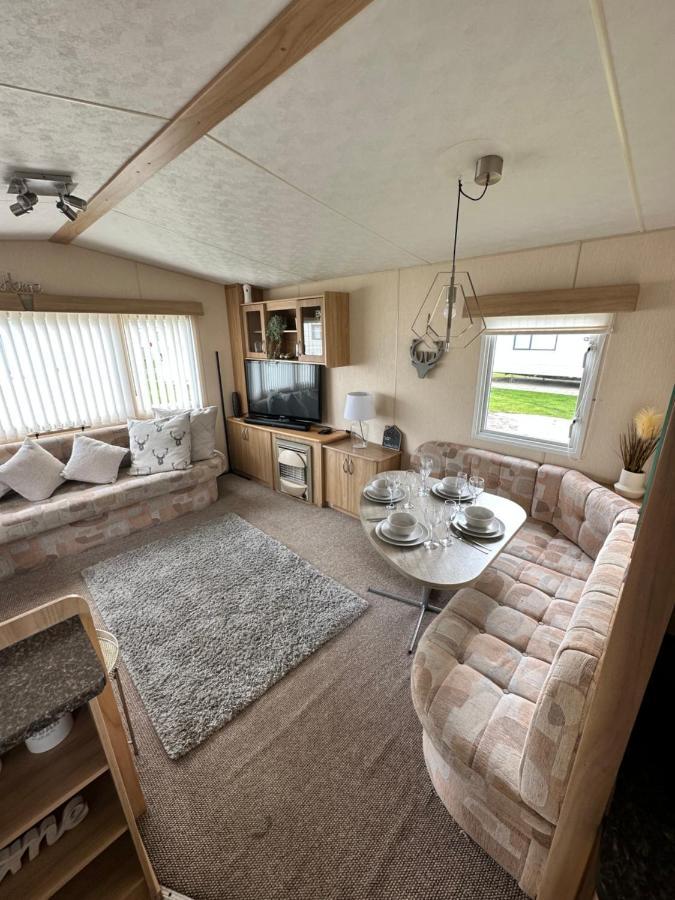 מלון ריל 6 Berth Caravan On Marine Holiday Park מראה חיצוני תמונה