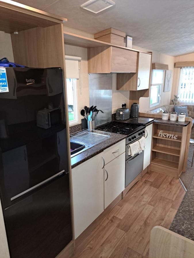 מלון ריל 6 Berth Caravan On Marine Holiday Park מראה חיצוני תמונה